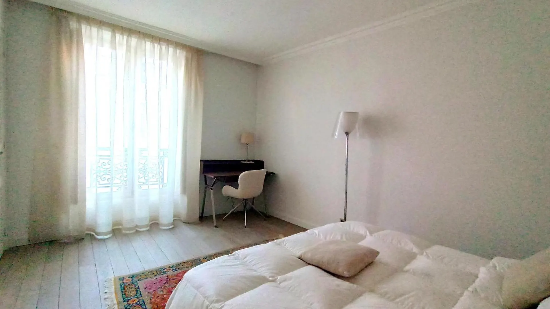 Rue De L'universite - 7 Apartment Paris