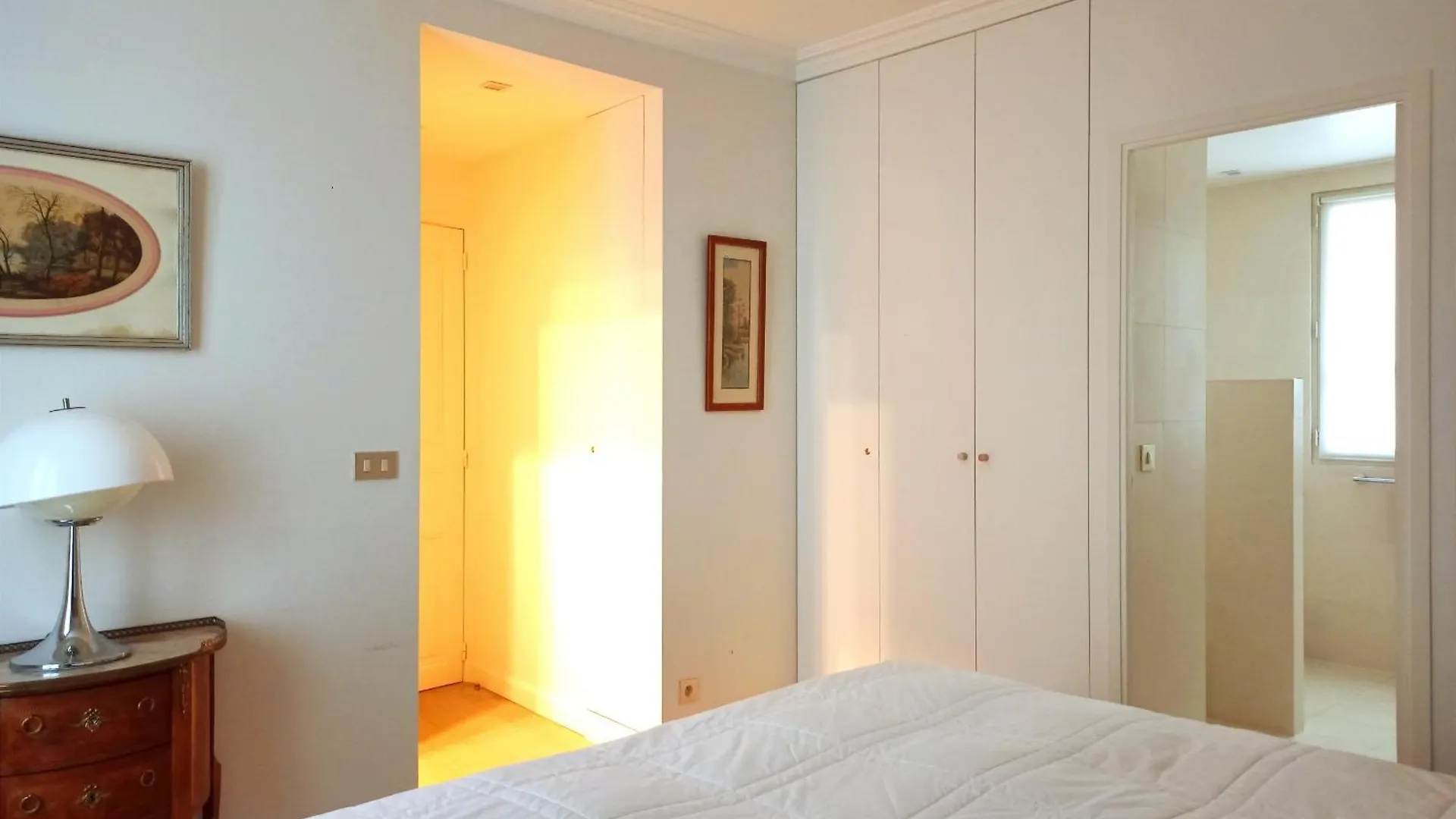 Rue De L'universite - 7 * Paris